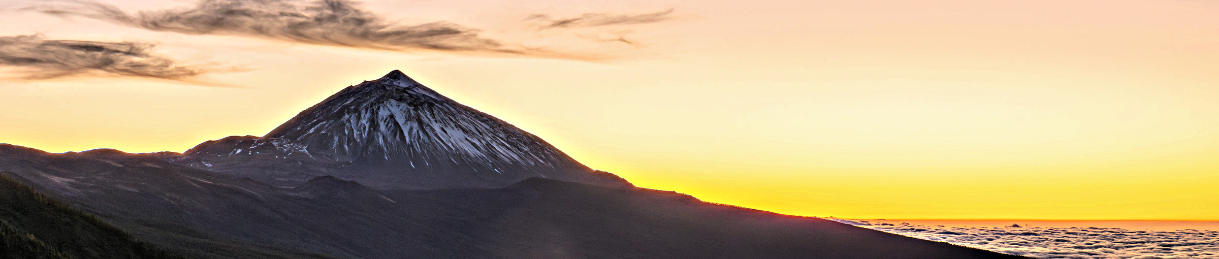 Il Teide al tramonto, con il mare di nuvole